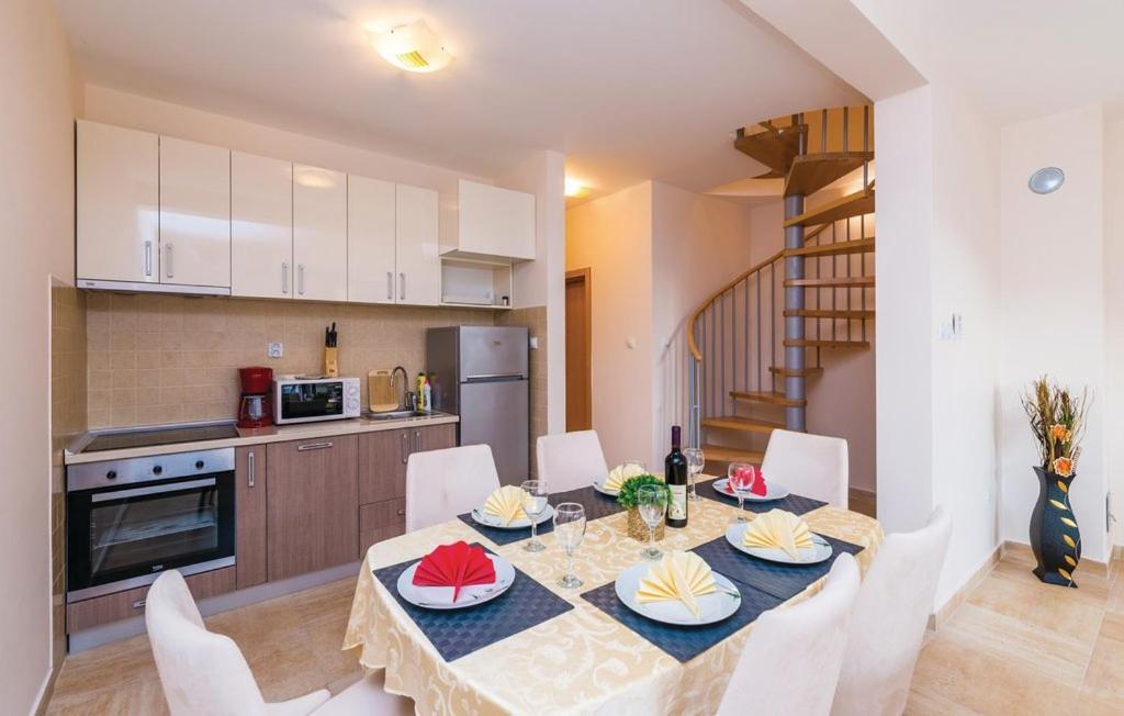 Port Adria Apartments Kamenari Extérieur photo