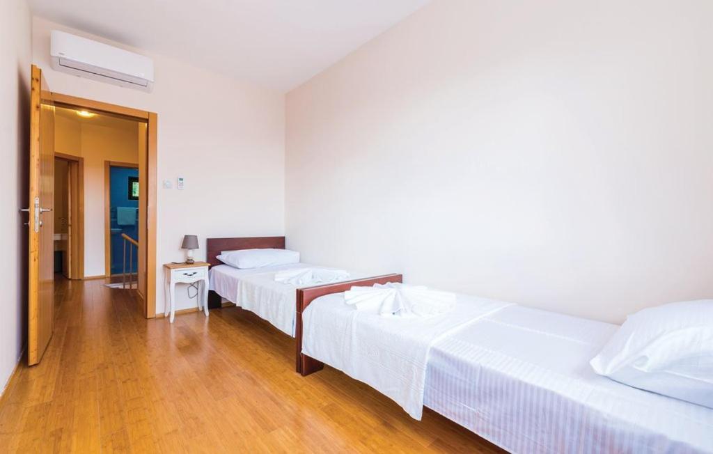Port Adria Apartments Kamenari Extérieur photo